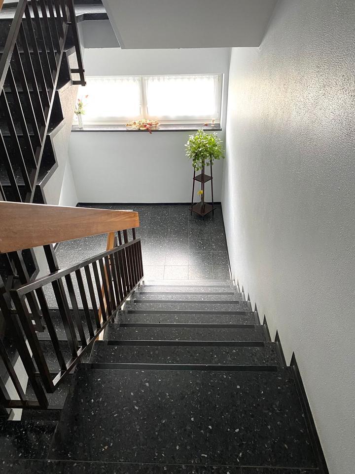 Luxuriöse Wohnung Eigentumswohnung m. Balkon & Garage + Parkplatz zimmer