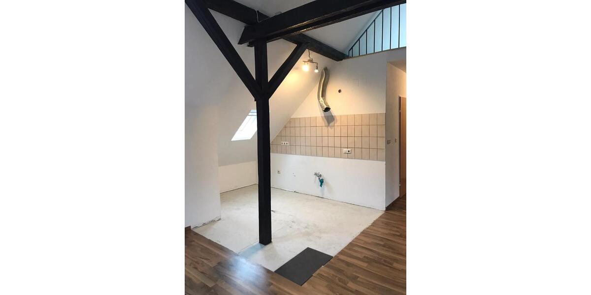 Dachgeschoßwohnung Bochum Höntrop - 4.5 Zimmer, 135 m&sup2;, 945&euro; | Angebot:24740012