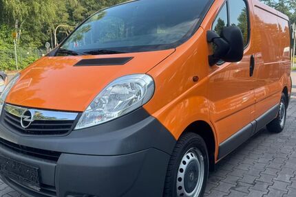 Opel Vivaro 104.000 km 7.490 &euro; Bottrop 46238