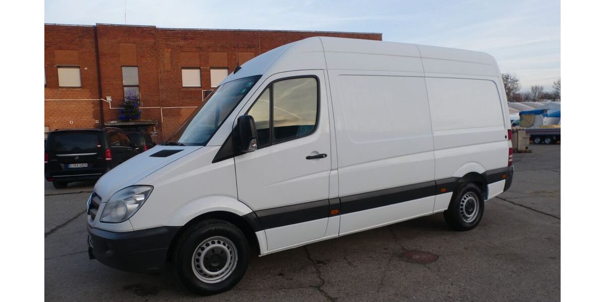 Mercedes-Benz Sprinter 276.689 km 10.950 &euro; Essen 45309