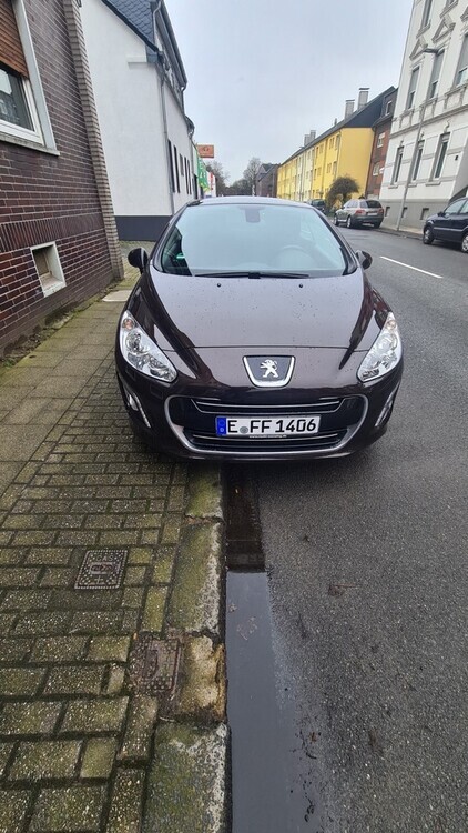 Peugeot 308 CC 67.000 km 8.500 € Oberhausen 46045