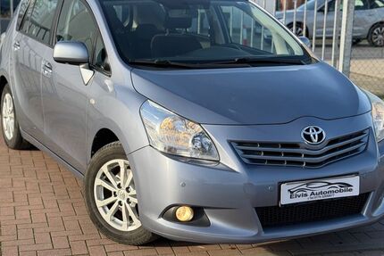 Toyota Verso 220.000 km 5.499 &euro; Selm 59379
