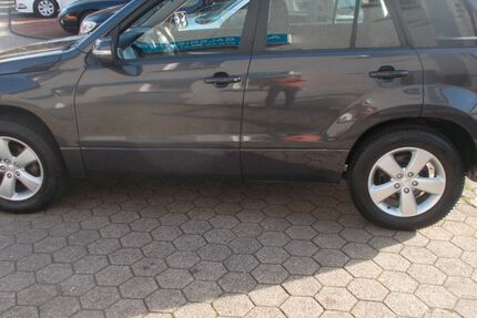 Suzuki Grand Vitara 146.000 km 7.500 &euro; Bochum 44809