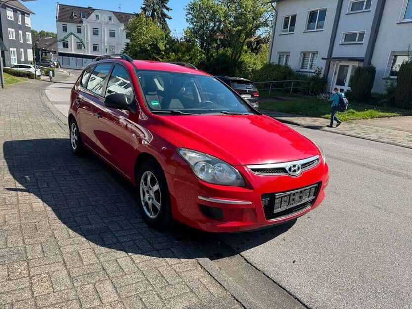 i30