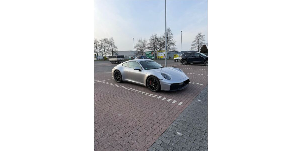 Porsche 992 3.781 km 180.000 &euro; Oberhausen 46049