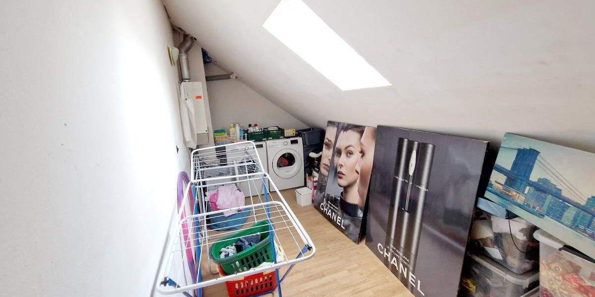 Modernes Zweifamilienhaus mit großem Garten und gehobener Ausstattung 7 zimmer