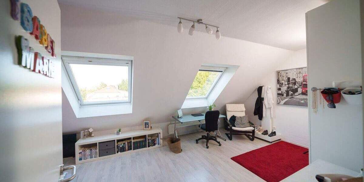 Etagenwohnung Bochum Dahlhausen - 8 Zimmer, 220 m&sup2;, 460.000&euro; | Angebot:24698531