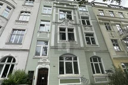 CHARME DER VERGANGENHEIT TRIFFT INVESTITION